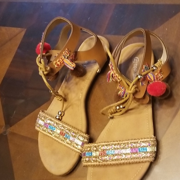 Sandals - Picture 2 of 3